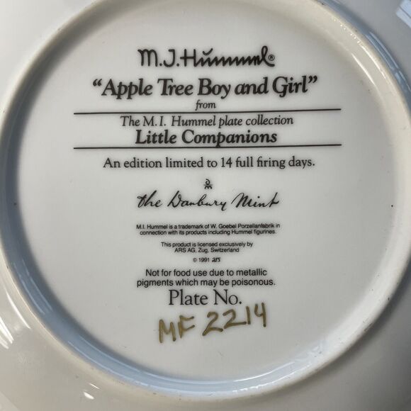 M I Hummel “APPLE TREE BOY AND GIRL” Plate The Danbury Mint Collector 1991 - Picture 7 of 10